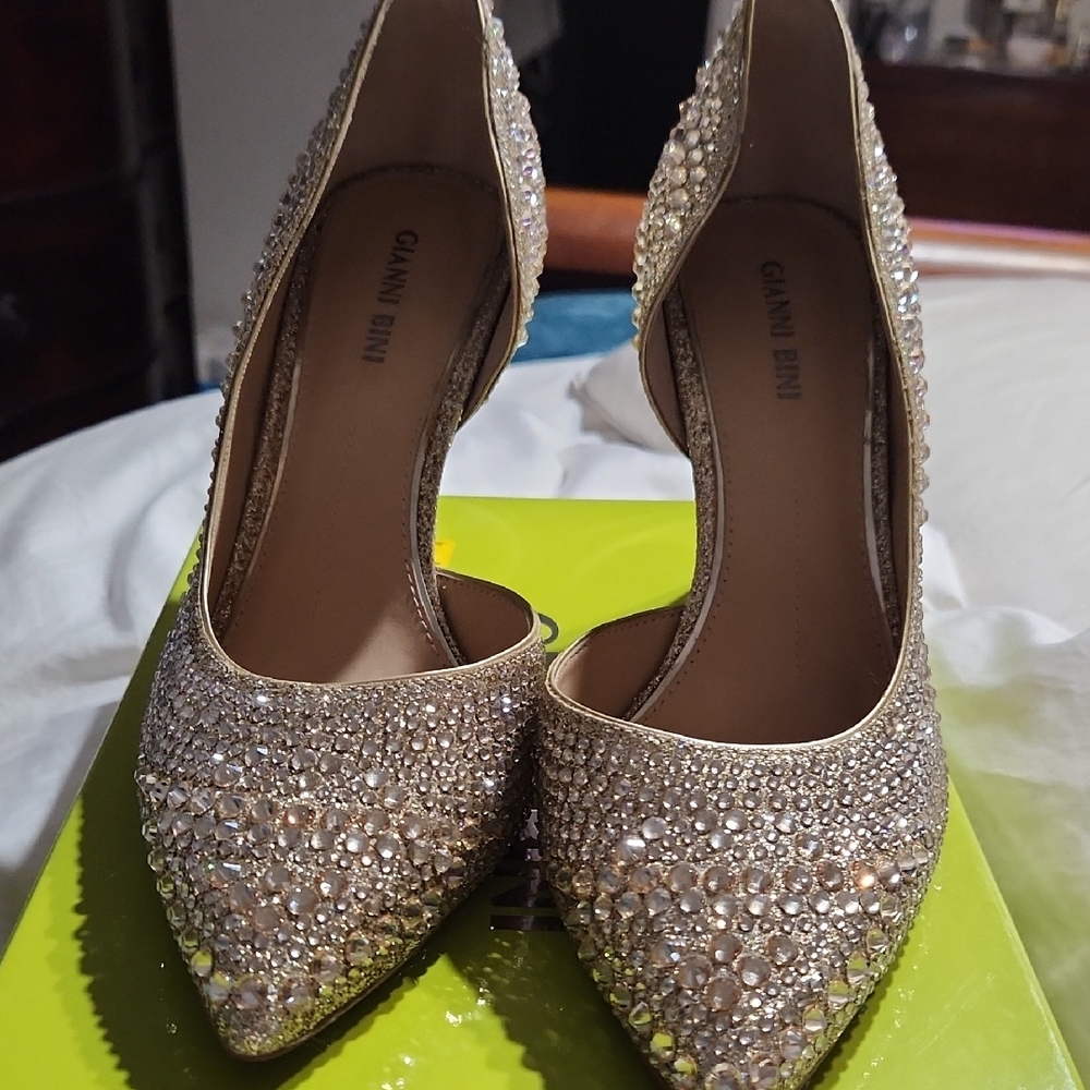 Gianni Bini Sparkling Gold Heels